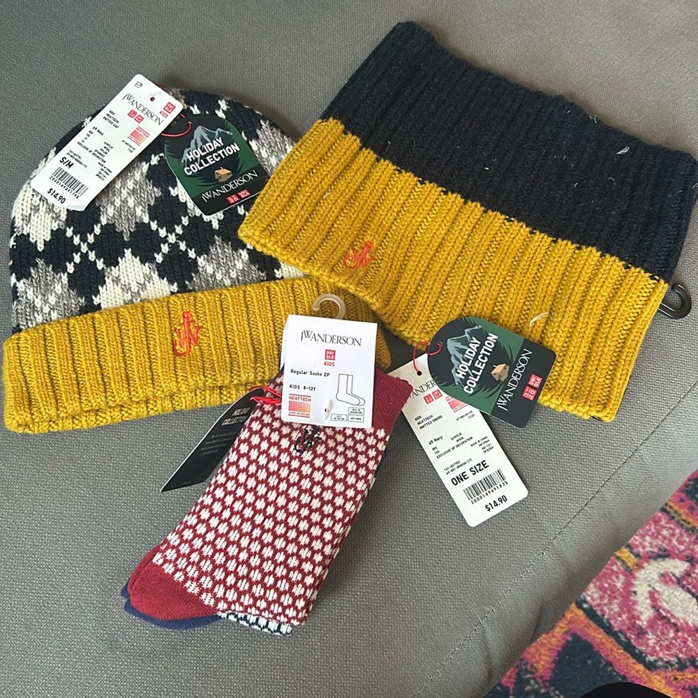 NWT JW Anderson kids Blue & Yellow Socks Scarf & Beanie Hat Pack Of 3